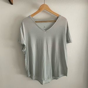 Lululemon rolled sleeve tee